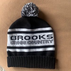 Brooks Winter Hat. Black and White. One Size. Great Condition!